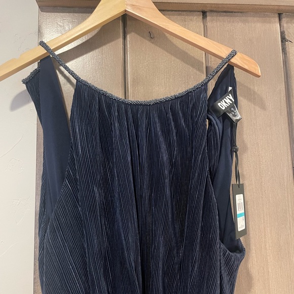 Mother of the bride / groom. DKNY gown. Beautiful navy blue. - Picture 11 of 12